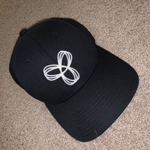 ARITZIA BASEBALL HAT